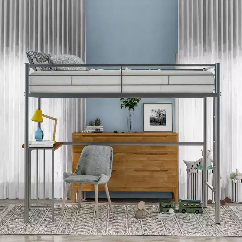 Lit mezzanine double en métal Whisen 78,1L x 41,4W avec bureau intégré, échelle et garde-corps, pour chambre à coucher