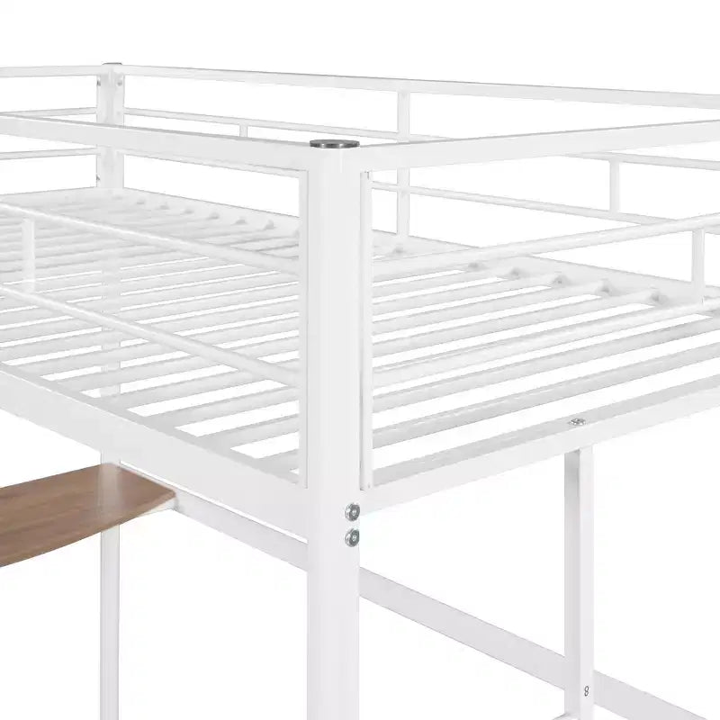 Lit mezzanine double en métal Whisen 78,1L x 41,4W avec bureau intégré, échelle et garde-corps, pour chambre à coucher