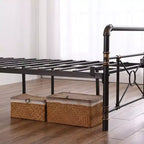 Struttura Letto a Tubi in Ferro Moderna Matrimoniale con Design a Croce