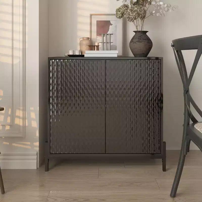 Mobiletto decorativo in legno a 2 ante da 80 cm con 3 ripiani regolabili