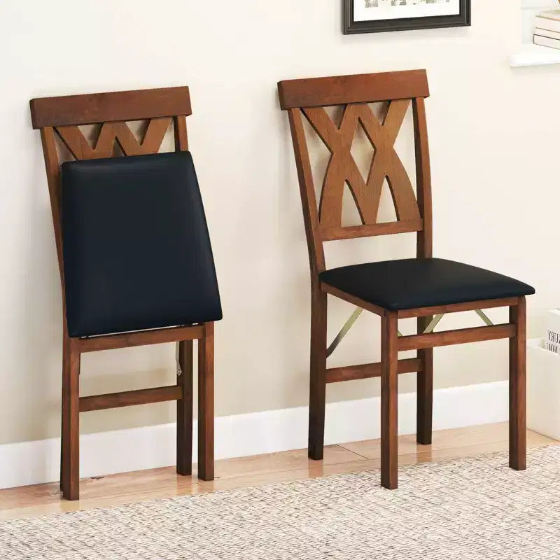 Lot de 2/4 chaises de cuisine pliantes Costway avec structure en bois d'hévéa, assise rembourrée en cuir PVC blanc/marron