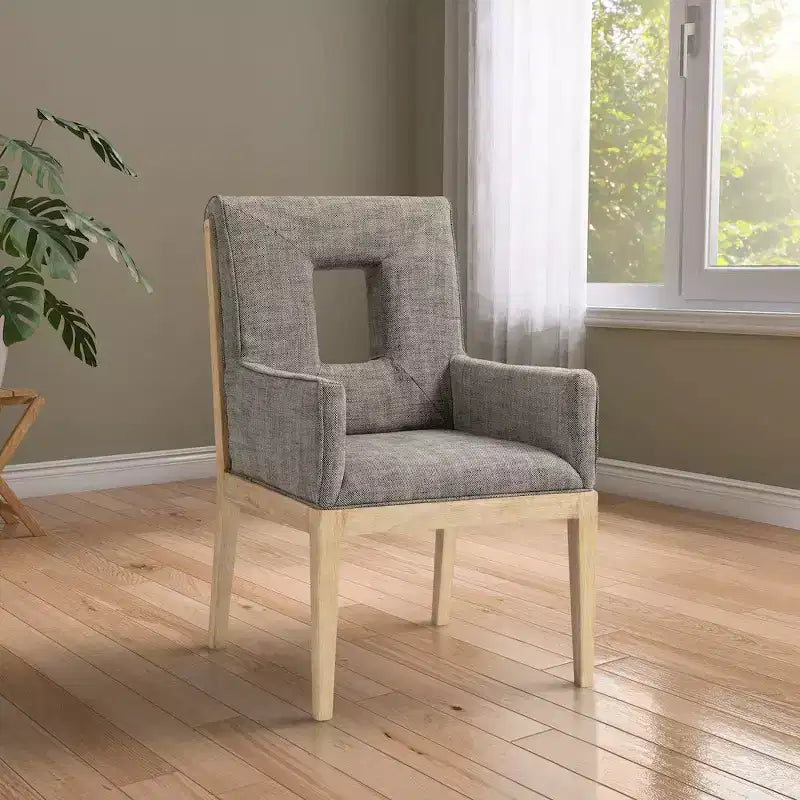 Meridian Furniture, Chaise de salle à manger avec accoudoirs en tissu texturé lin Gwendolyn