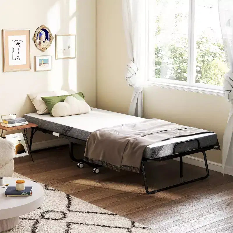 Lit pliant HOMCOM, lit d'appoint avec matelas, lit d'invité pliable et portable avec cadre métallique robuste et roulettes, blanc