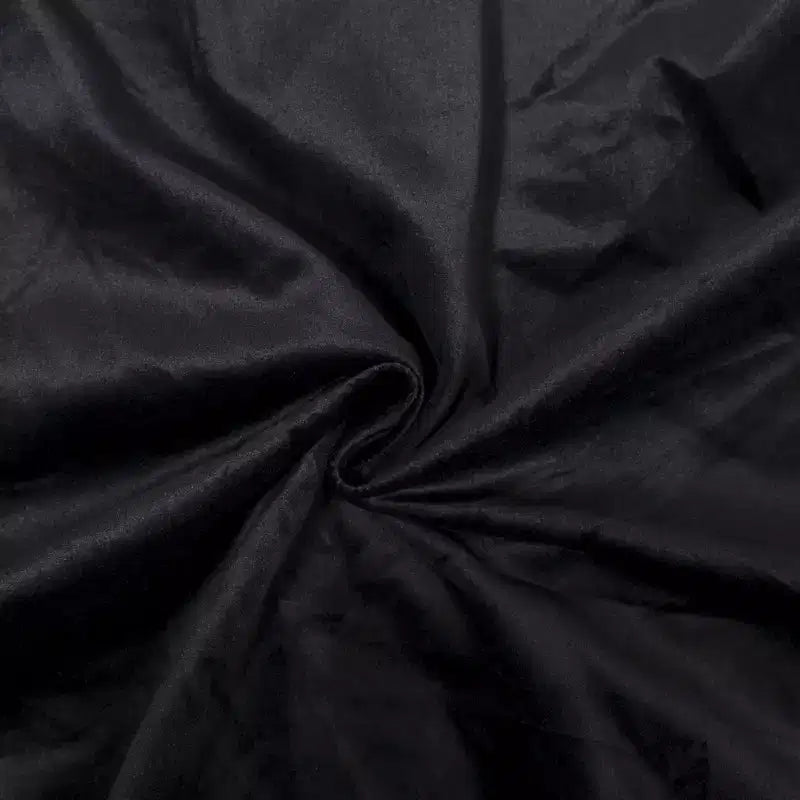 Letto a piattaforma imbottito king size, struttura letto in metallo e legno massiccio con testiera in velluto dalla forma speciale