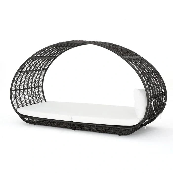 Daybed con baldacchino per esterni in vimini con cuscini resistenti all'acqua