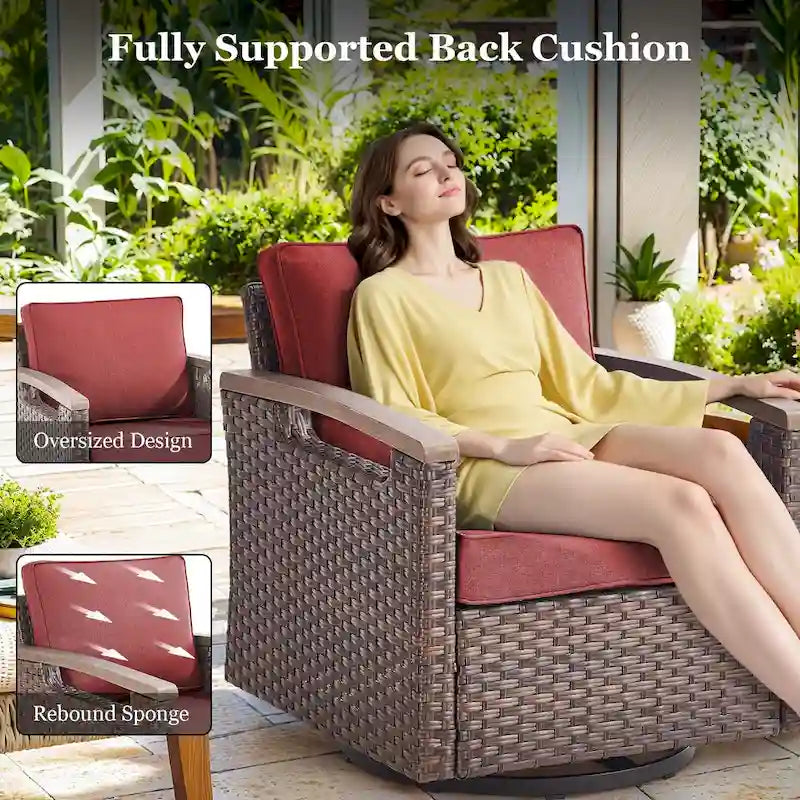 Sedia da esterno girevole a 360° in rattan con cuscino imbottito