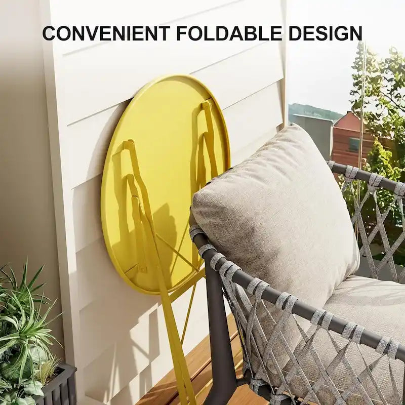 Set di tavolo e sedie da esterno per balcone o piscina di appartamenti