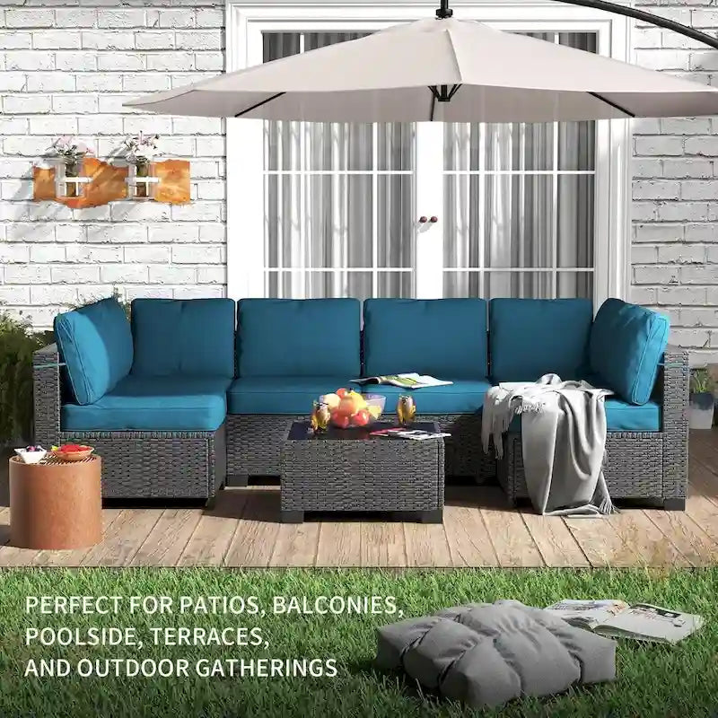 Set Divano da Esterno 7 Pezzi con Cuscini e Tavolino da Caffè con Piano in Vetro