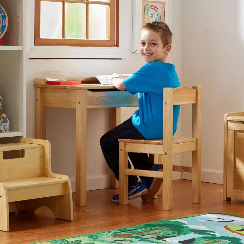 Melissa & Doug Bureau et chaise pour enfant avec plateau relevable en bois - Miel : Meuble de rangement fermé, Ensemble de mobilier de bureau