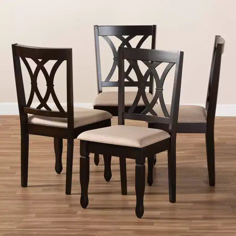 Lot de 4 chaises de salle à manger Reneau en bois finition marron - Baxton Studio : Structure en hévéa, assise en polyester, rembourrage en mousse
