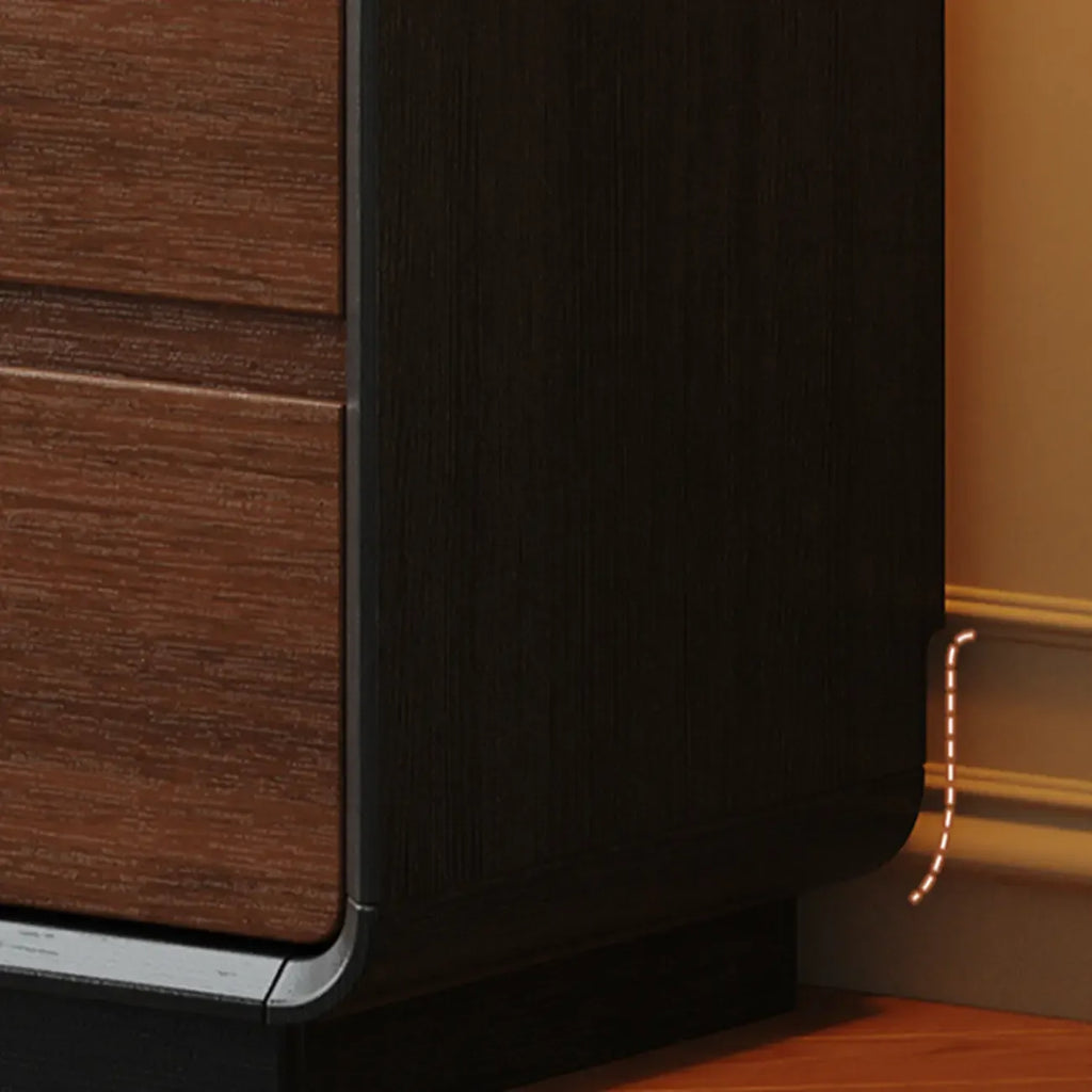Comò in legno stile Art Déco con intagli geometrici