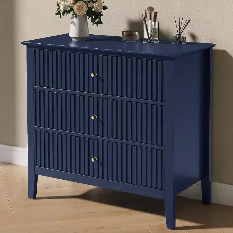 Comò a 3 cassetti Heynemo, comodino in legno verniciato alto 76 cm con contenitore, cassettiera ampia e moderna con guide a cuscinetti a sfera