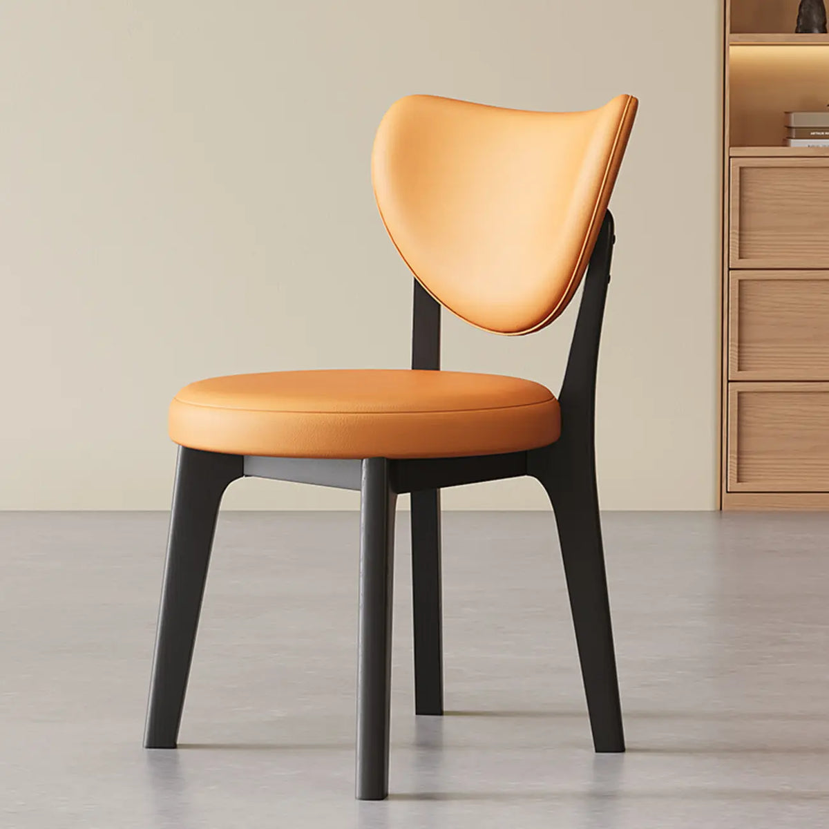 Sedia da pranzo moderna senza braccioli con schienale ad ala in similpelle