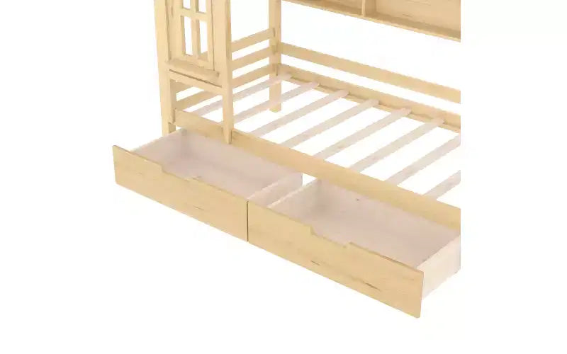 Letto a capanna con cassetti contenitori e finestra, struttura in legno massello con mensole, design giocoso infantile, bianco chiaro