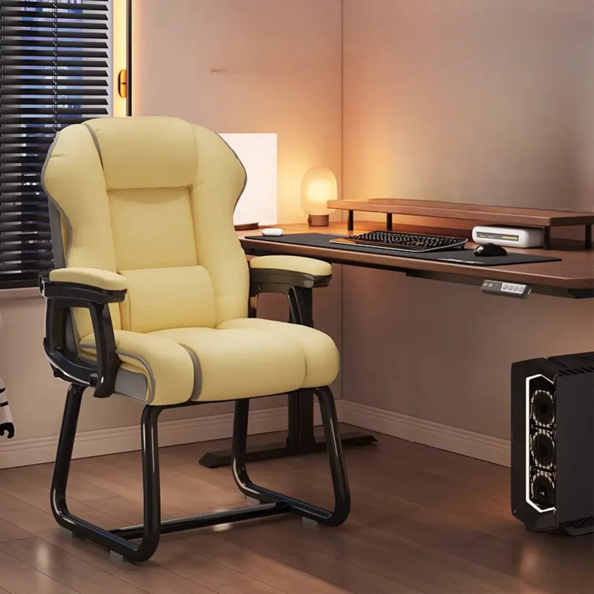 Sedia direzionale ergonomica in pelle gialla con schienale alto