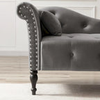 Moderna Chaise Longue da 60.6" in Velluto Imbottito con Bottoni Capitonnè, Gambe in Legno Massello e Borchie