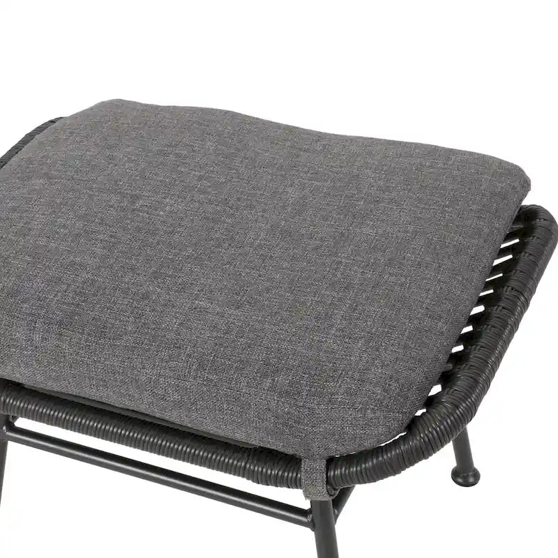 Set conversazione Montana Outdoor in 5 pezzi in vimini di Christopher Knight Home