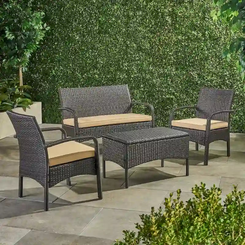 Set Conversazione da Esterno in Rattan Sintetico a 4 Pezzi Cordoba con Cuscini di Christopher Knight Home
