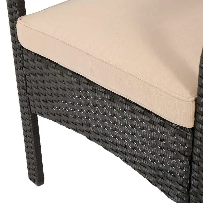 Set Conversazione da Esterno in Rattan Sintetico a 4 Pezzi Cordoba con Cuscini di Christopher Knight Home