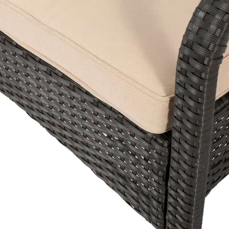 Set Conversazione da Esterno in Rattan Sintetico a 4 Pezzi Cordoba con Cuscini di Christopher Knight Home