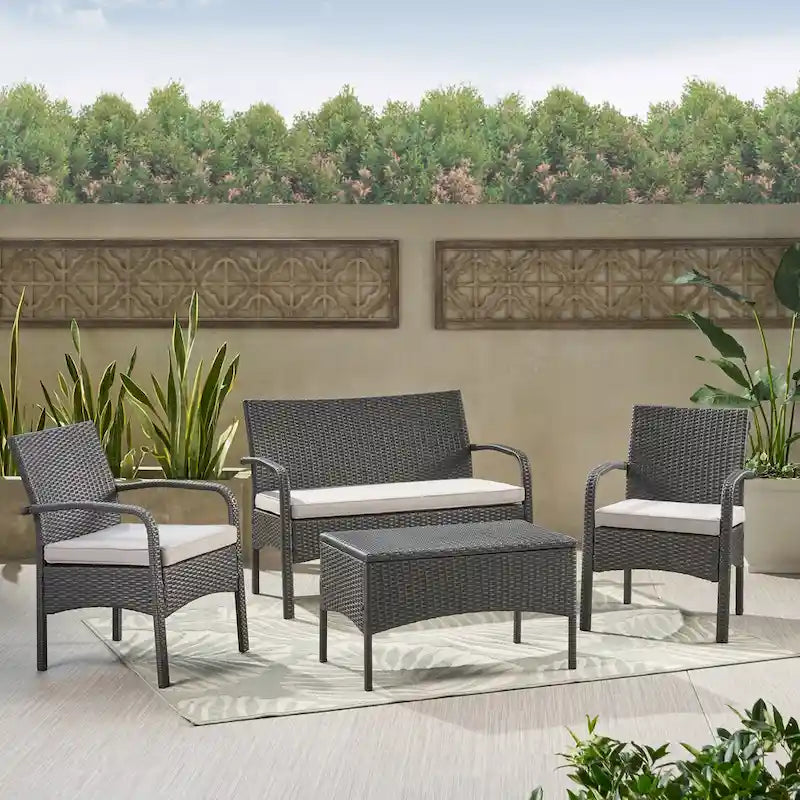 Set Conversazione da Esterno in Rattan Sintetico a 4 Pezzi Cordoba con Cuscini di Christopher Knight Home