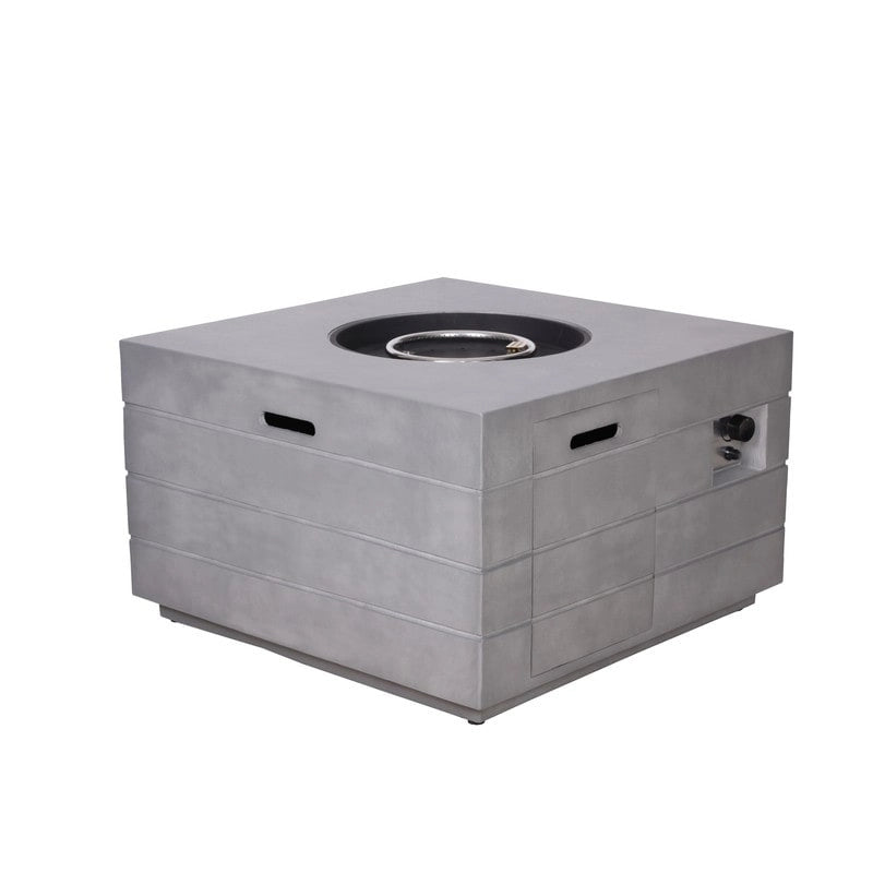 Set da esterno 9 pezzi con divano letto in vimini e tavolo braciere in cemento