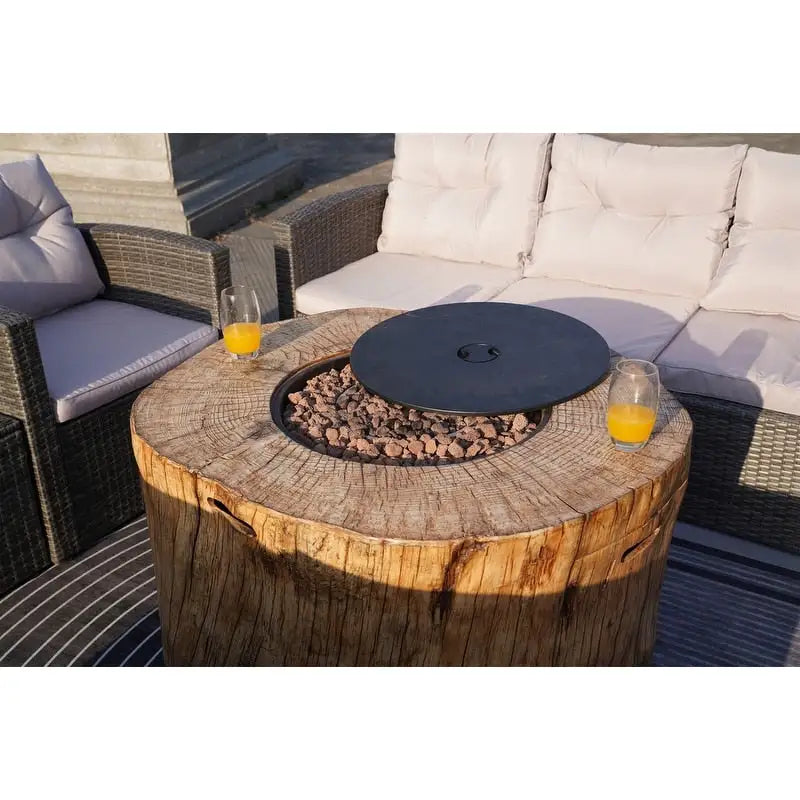 Set divano da conversazione da esterno in vimini da 7 pezzi con braciere