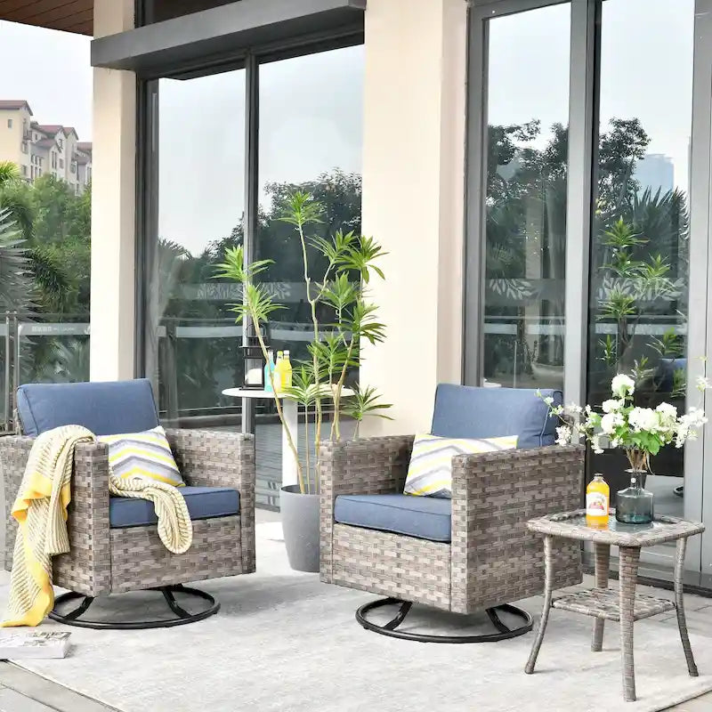 Set da 3 pezzi con sedia a dondolo girevole in vimini e tavolino OVIOS Patio