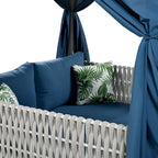 Lettino da esterni U_Style con tende, elevato comfort, adatto a molteplici scenari