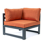 LeisureMod Chelsea Set da 4 Pezzi Sezionale da Esterno con Divanetto Nero in Alluminio con Cuscini