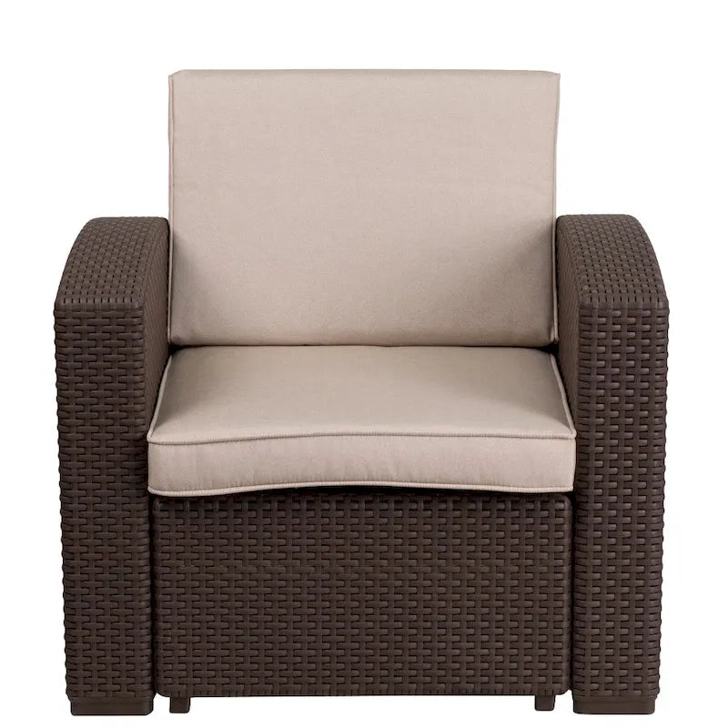 Sedia in finto rattan con cuscino per tutte le stagioni