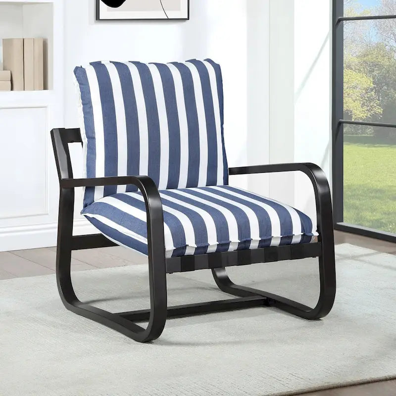 Sedia a sdraio da esterno Auburn rivestita in tessuto a righe blu e bianche di Greyson Living