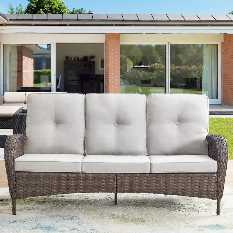 Divano in Rattan con Poltrone Girevoli a Dondolo, Pouf - Marrone