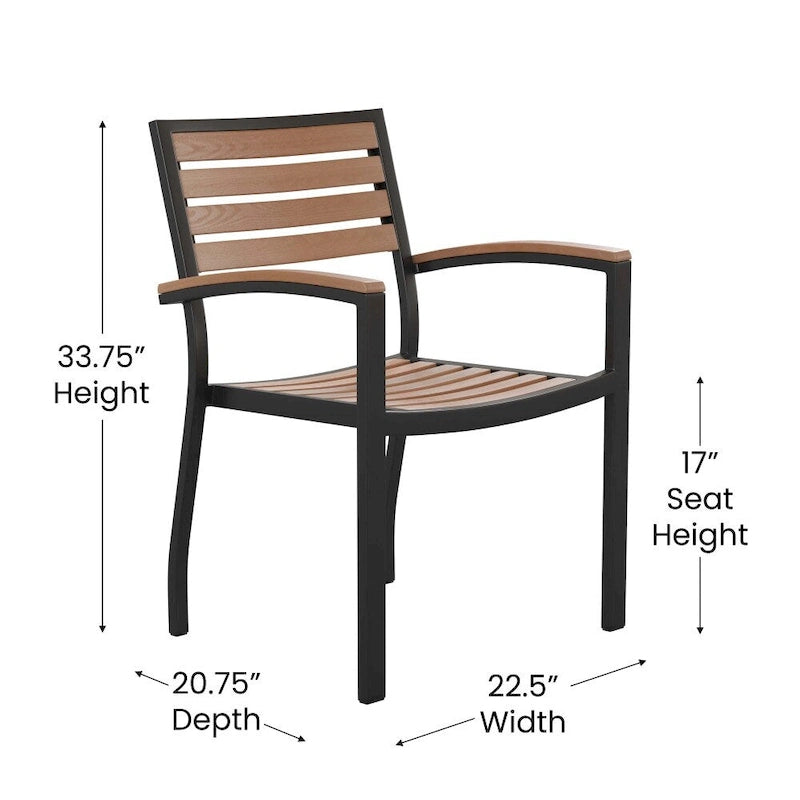 Tavolo in finto teak quadrato da 36" con struttura in acciaio nero e foro per ombrellone e 4 sedie Club