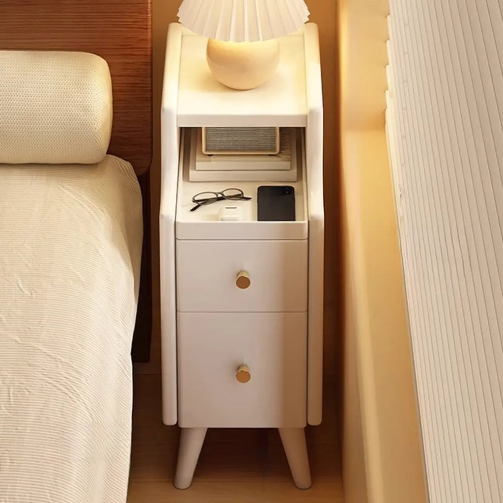 Comodino stretto in legno bianco a 2 ripiani