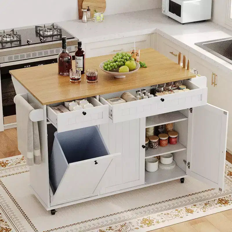 Tavolo da cucina mobile con isola da 55" con presa di corrente e anta a ribalta, carrello da cucina con isola su ruote e armadietto per pattumiera per la cucina