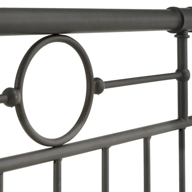 Letto matrimoniale in metallo nero