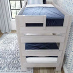 Letto a castello in legno massello stile rustico Plank+Beam per adulti (due letti singoli)