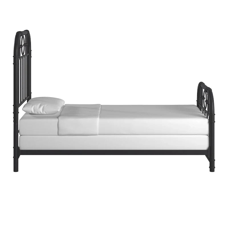 Letto matrimoniale in metallo nero