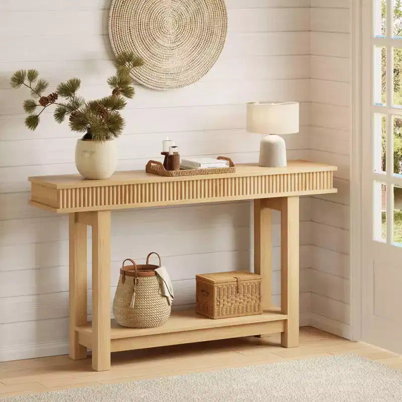 Consolle in Legno Scanalato Stile Rustico a 2 Ripiani con Vano Contenitore, Tavolo Rettangolare Stretto da Ingresso Dietro Divano per Foyer, Corridoio, Soggiorno